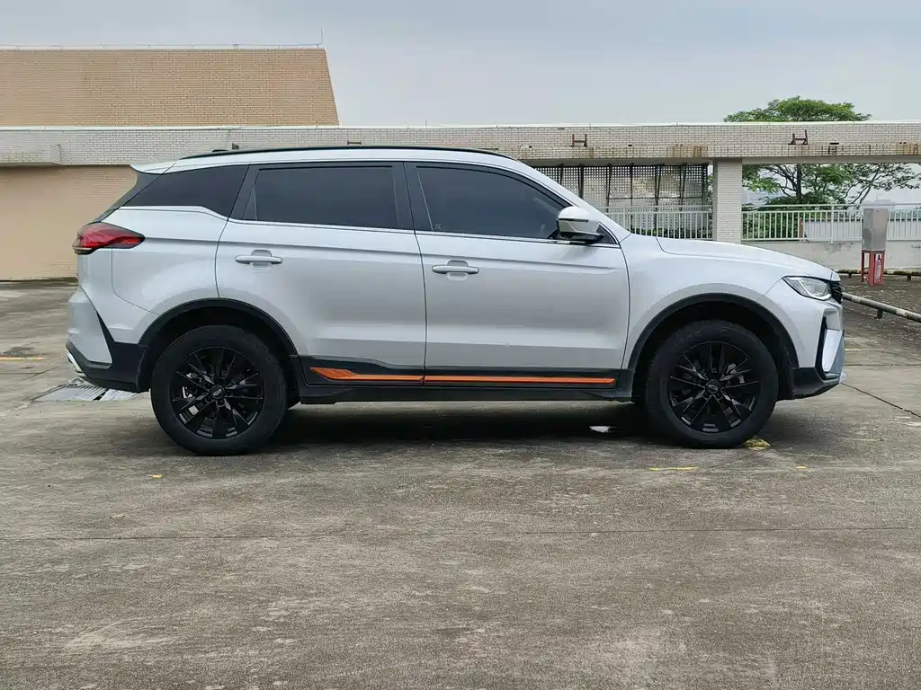 Geely Boyue — миниатюра 4