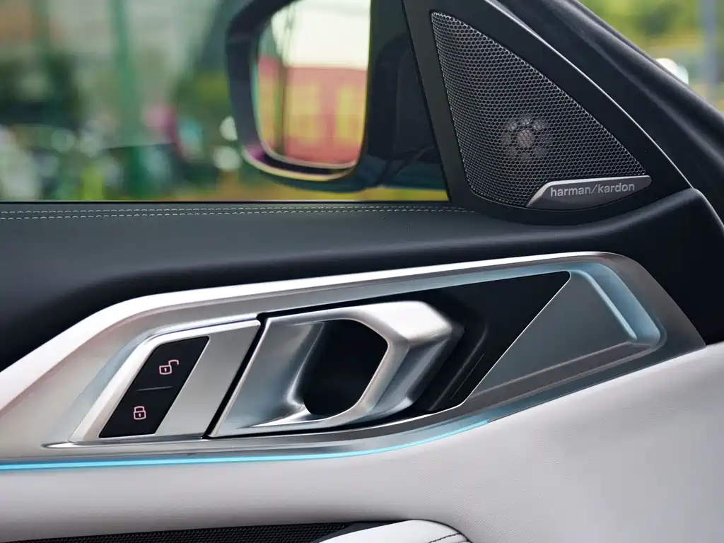 BMW M4 — миниатюра 20
