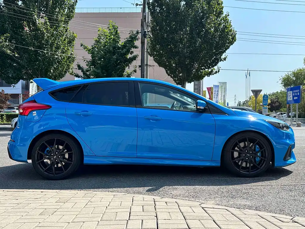Ford Focus (Import) — миниатюра 25
