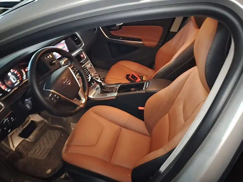 Volvo S60 — миниатюра 15
