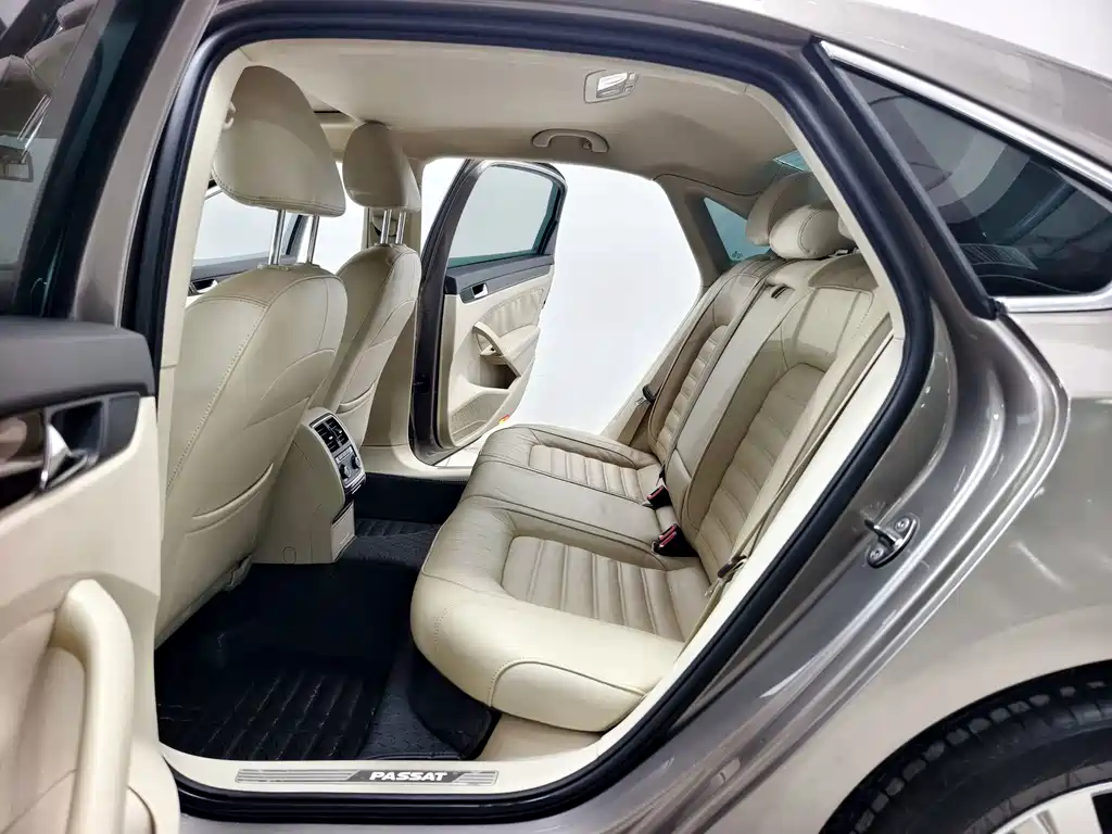 Volkswagen Passat — миниатюра 13