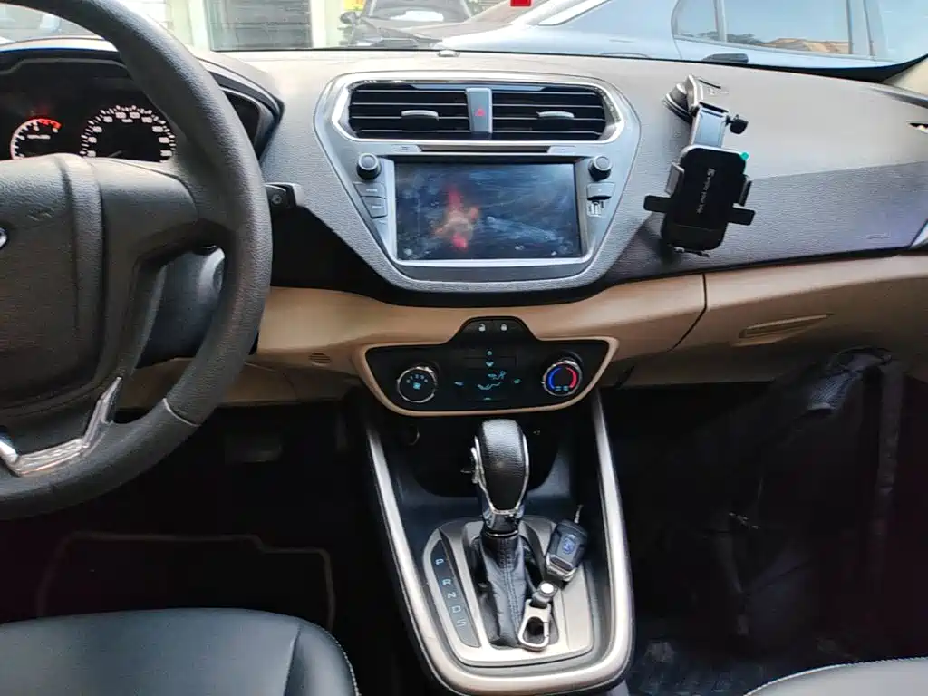 Ford Escort — миниатюра 13
