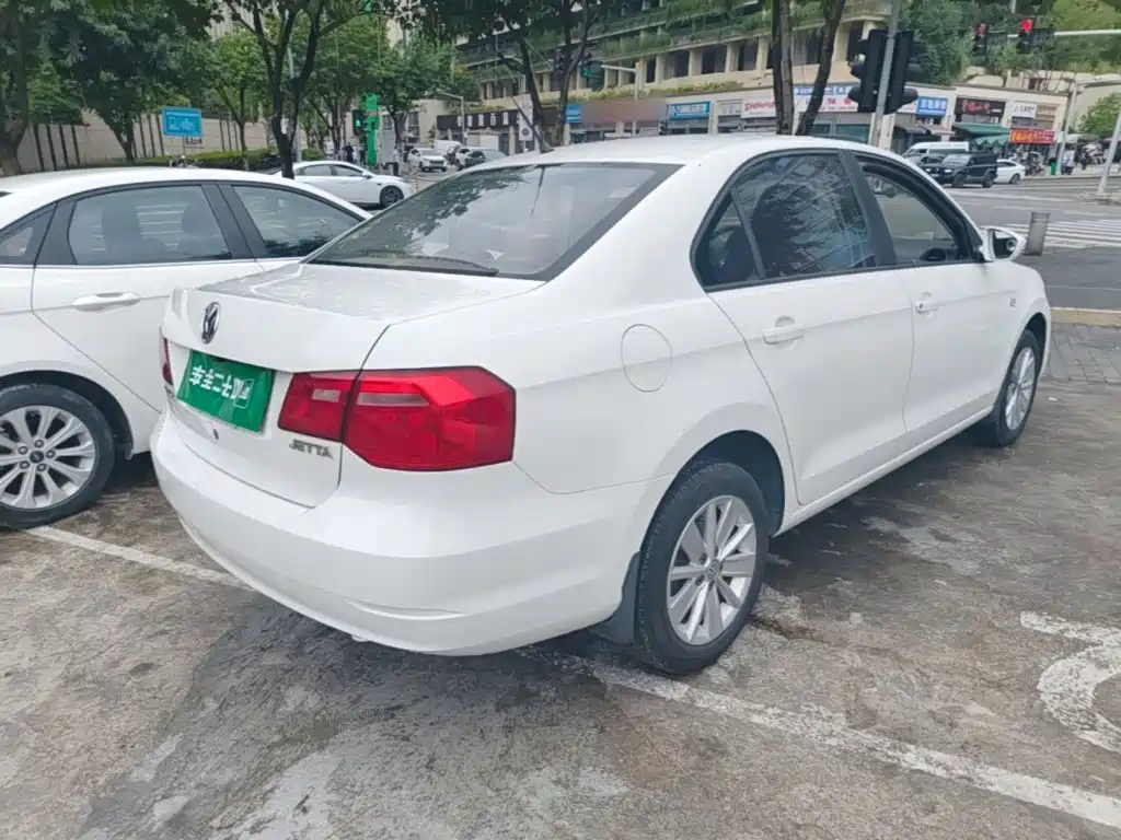 Volkswagen Jetta — миниатюра 7