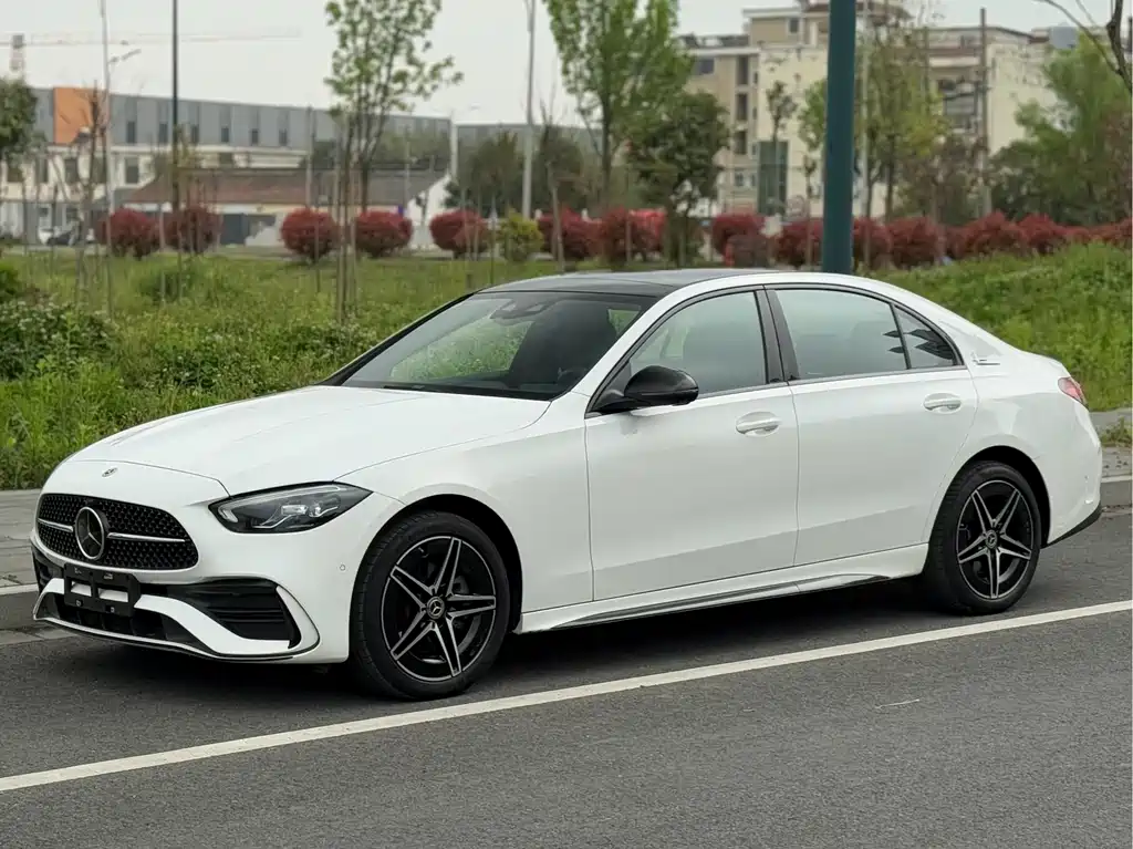 Mercedes-Benz C-Class 2024