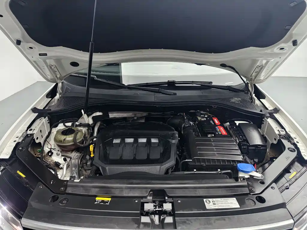 Volkswagen Tiguan L — миниатюра 3