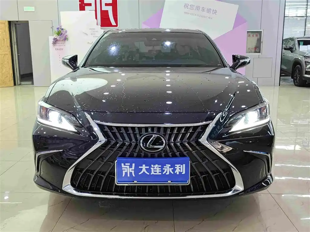 Lexus ES — миниатюра 2