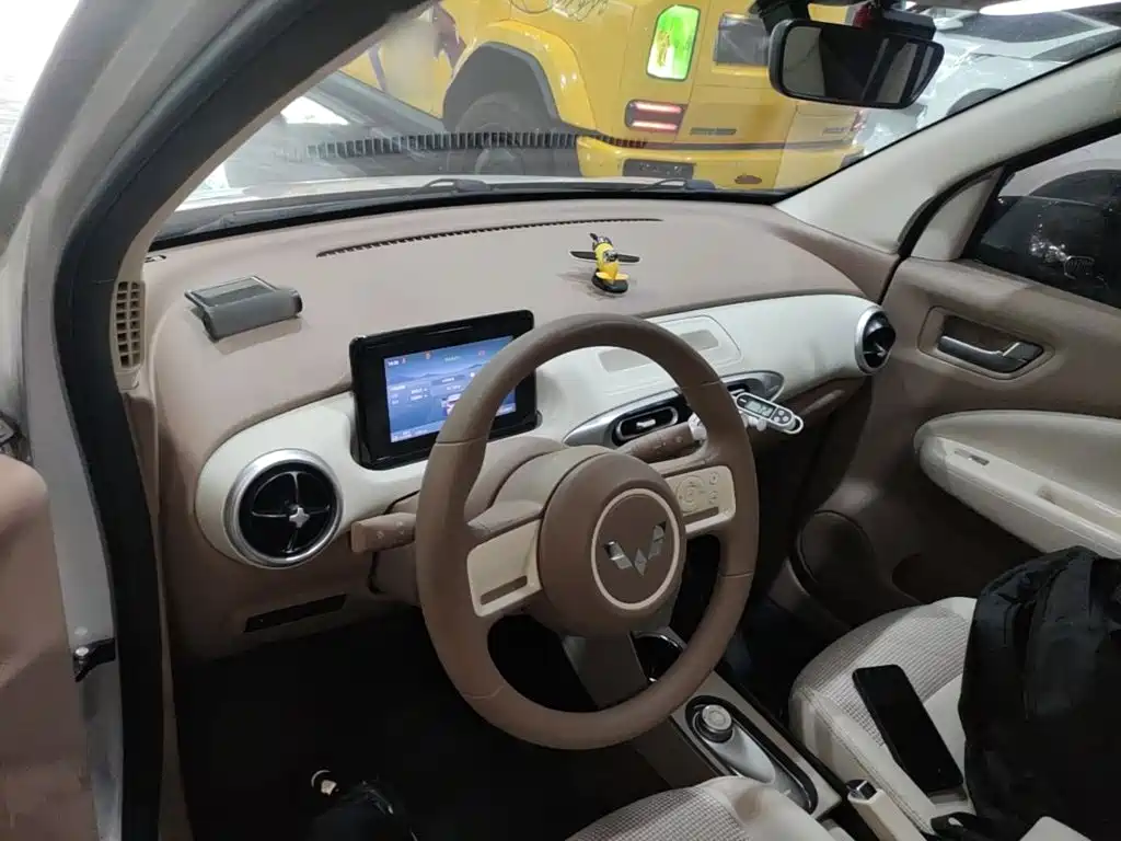 Wuling MINIEV — миниатюра 10