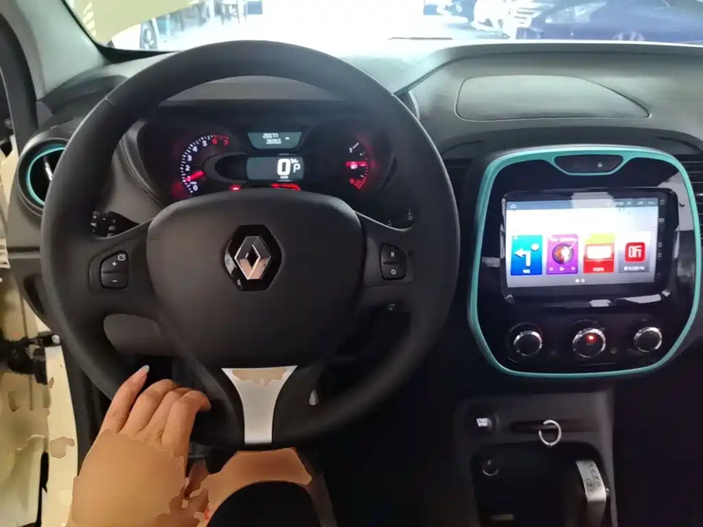 Renault Captur — миниатюра 10