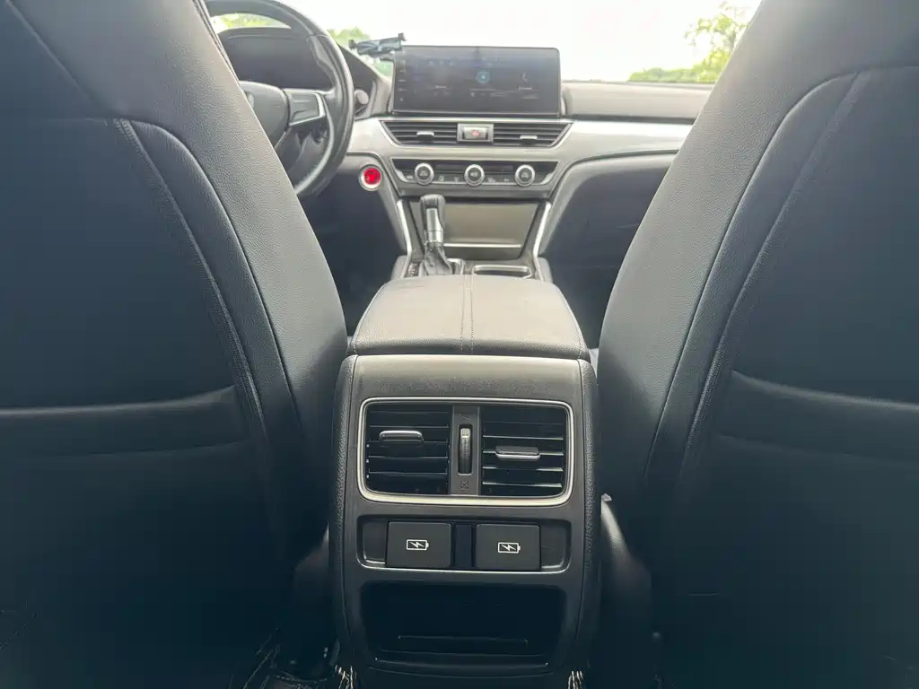Honda Accord — миниатюра 11