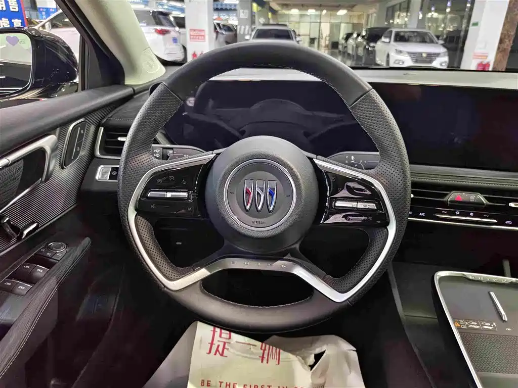 Buick LaCrosse — миниатюра 8