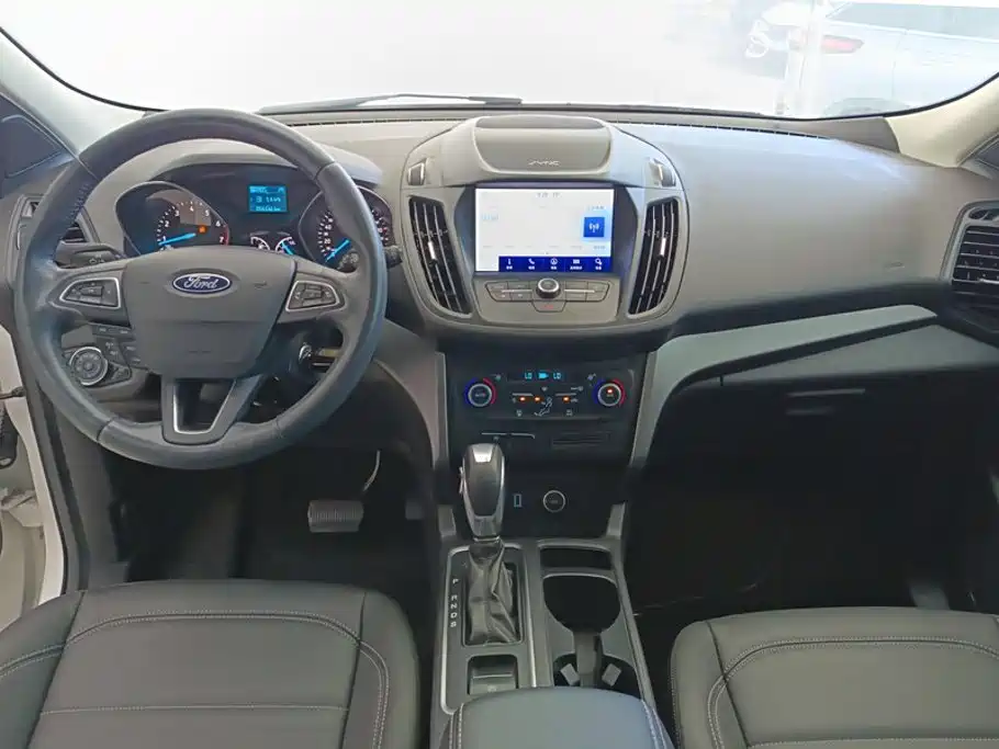 Ford Kuga — миниатюра 12
