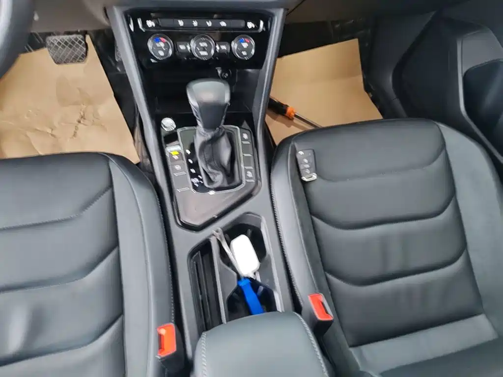 Volkswagen Tiguan L — миниатюра 14