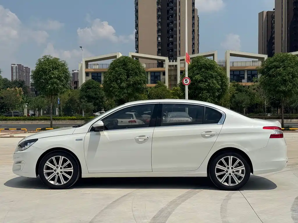 Peugeot 408 — миниатюра 8