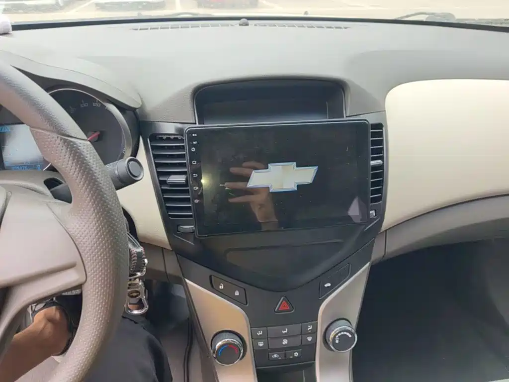Chevrolet Cruze — миниатюра 13