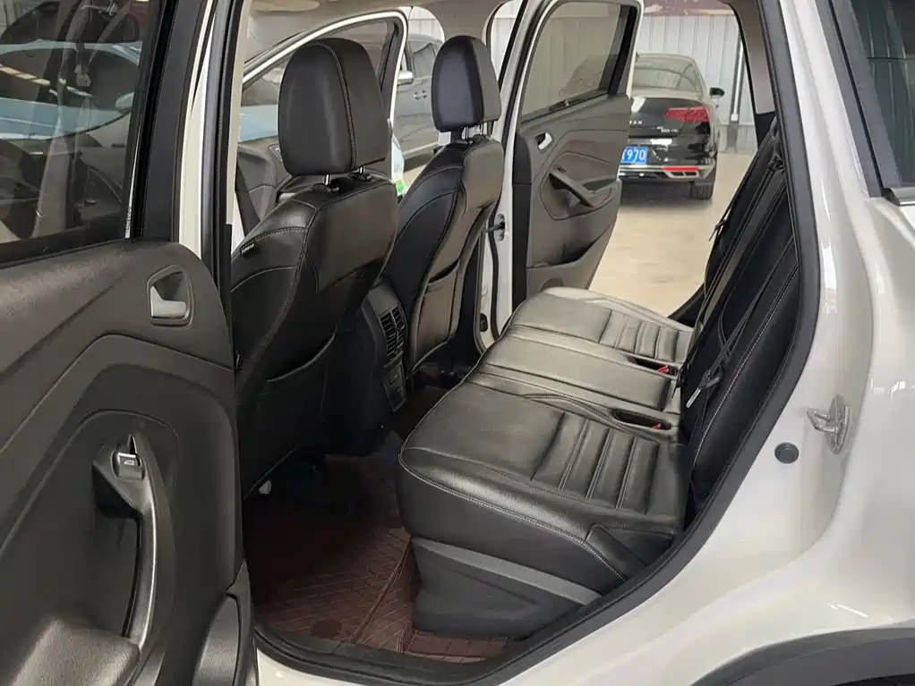 Ford Kuga — миниатюра 19