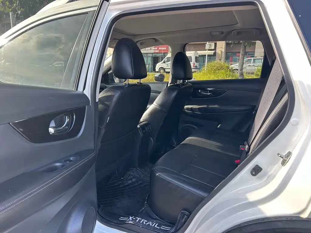 Nissan X-Trail — миниатюра 4