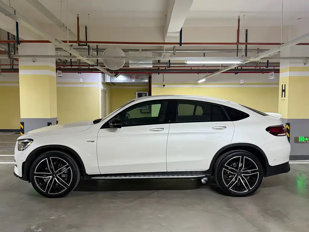 MERCEDES-BENZ GLC AMG