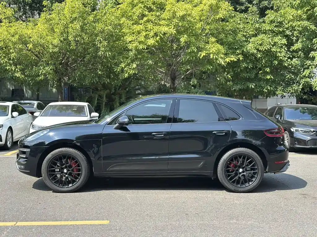 Porsche Macan — миниатюра 4