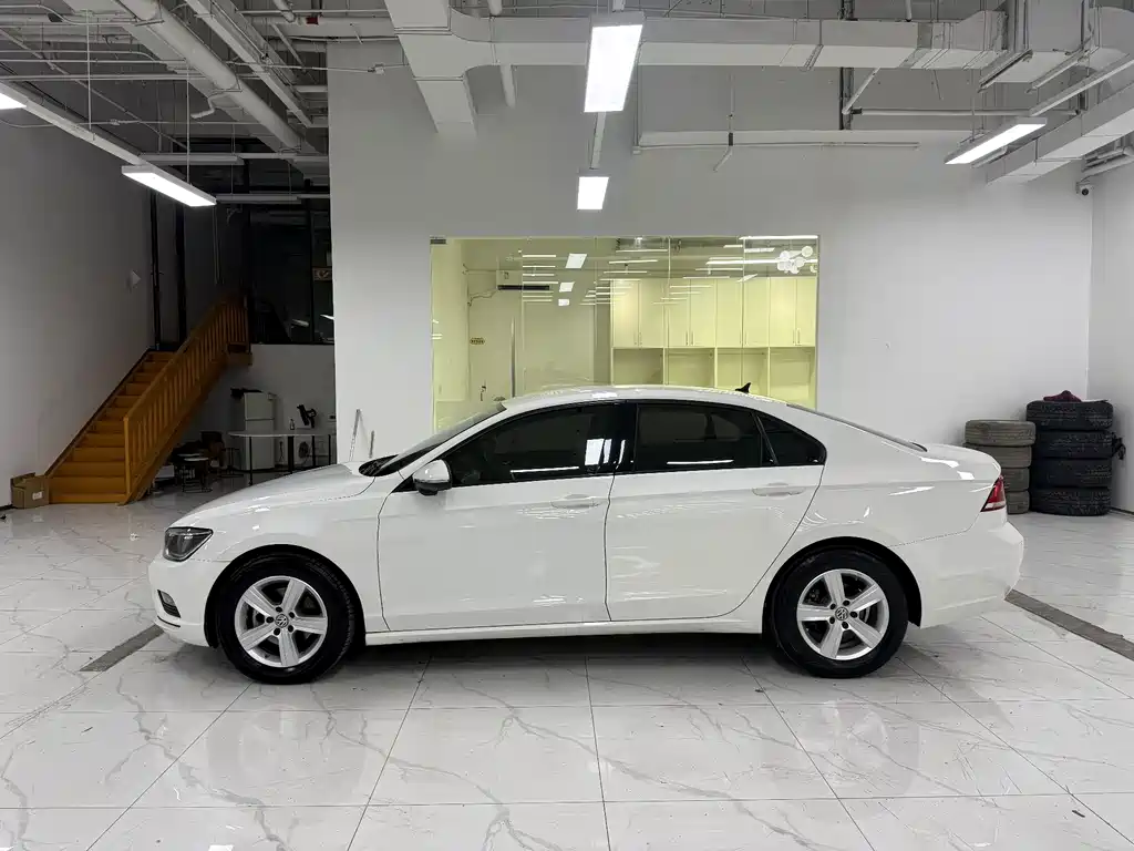 Volkswagen Lamando — миниатюра 3