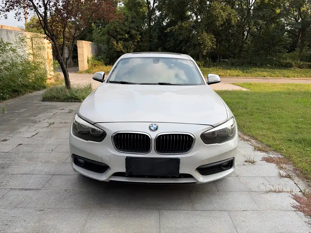 BMW 1 Series (Import) — миниатюра 2