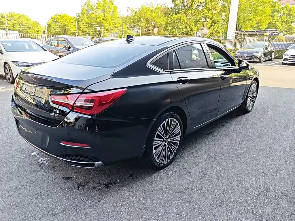 Hongqi Hongqi H5 — миниатюра 4