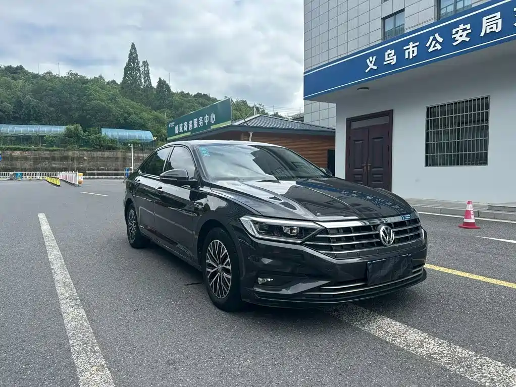 Volkswagen Sagitar — миниатюра 3