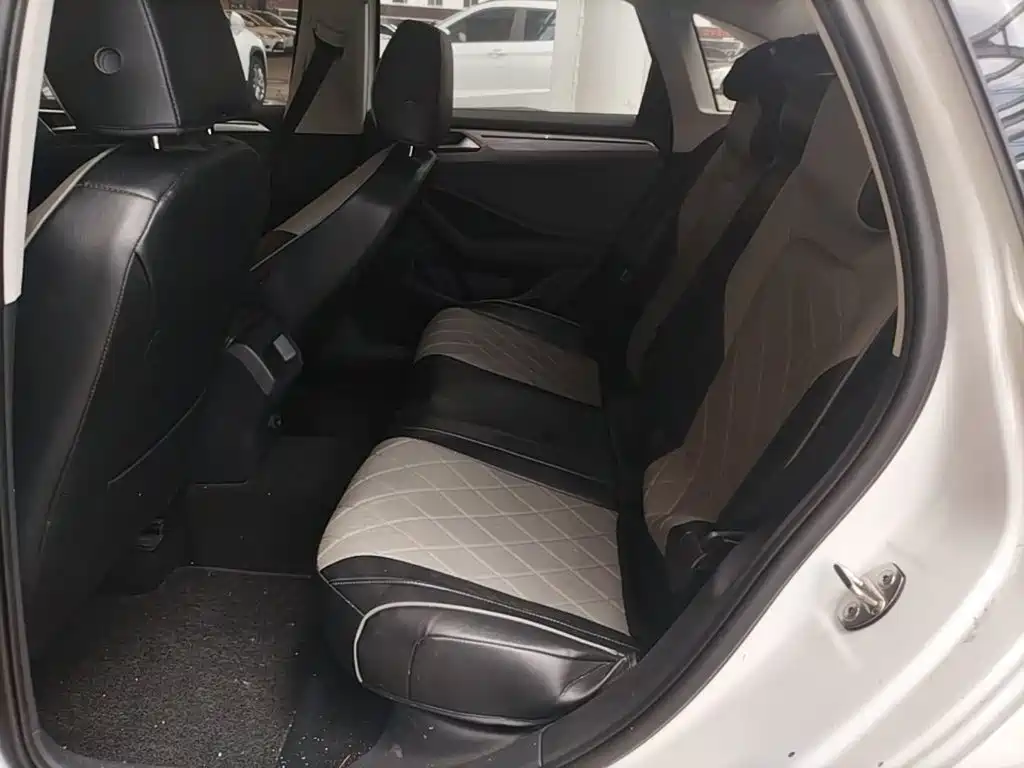 Volkswagen Sagitar — миниатюра 17
