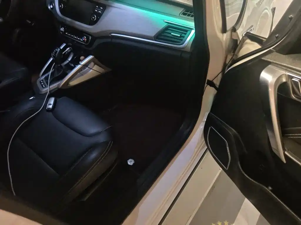 Geely Vision X3 — миниатюра 18
