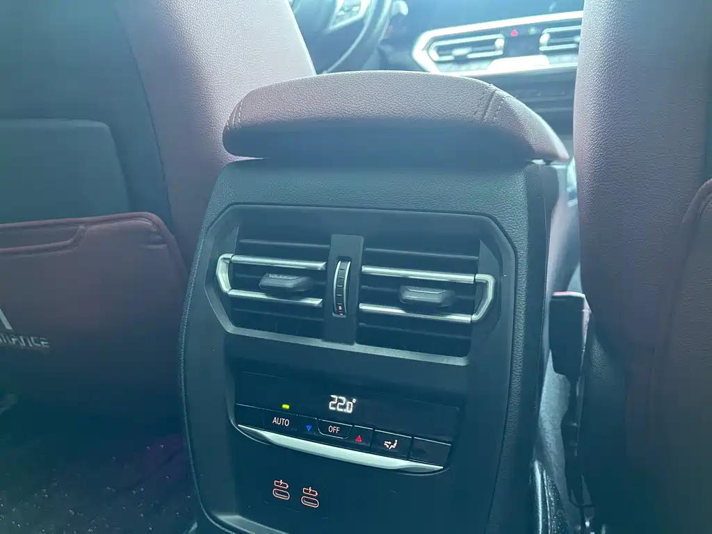 BMW 3 Series — миниатюра 12