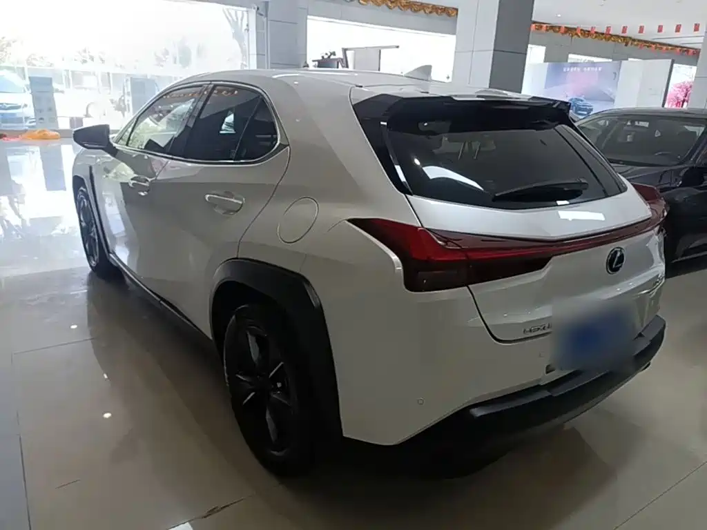Lexus UX — миниатюра 23