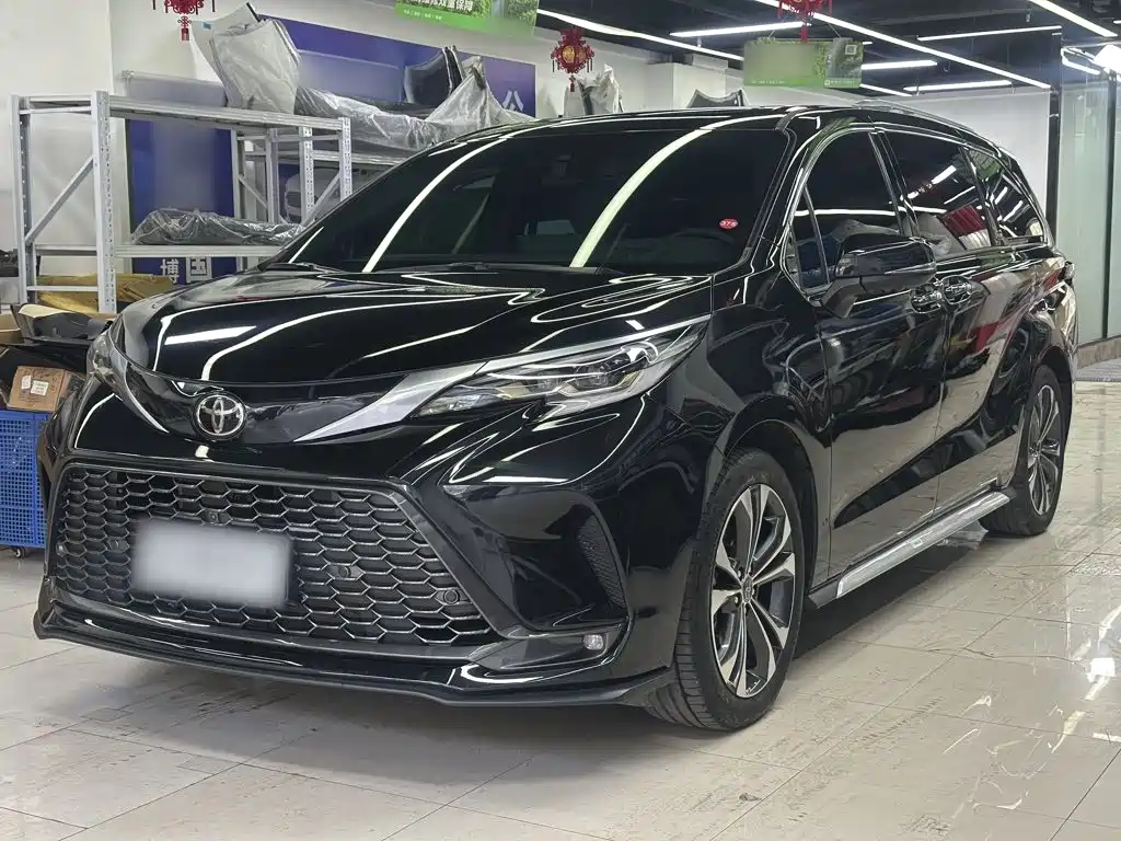 Toyota Granvia — миниатюра 2