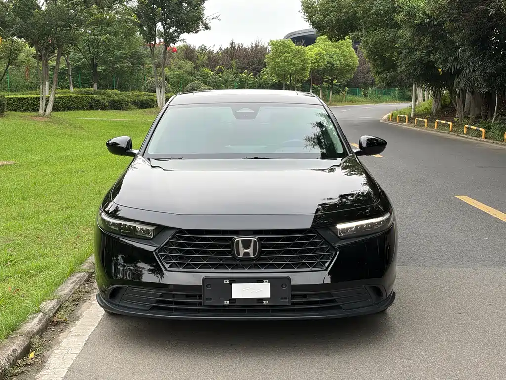 Honda Accord — миниатюра 9