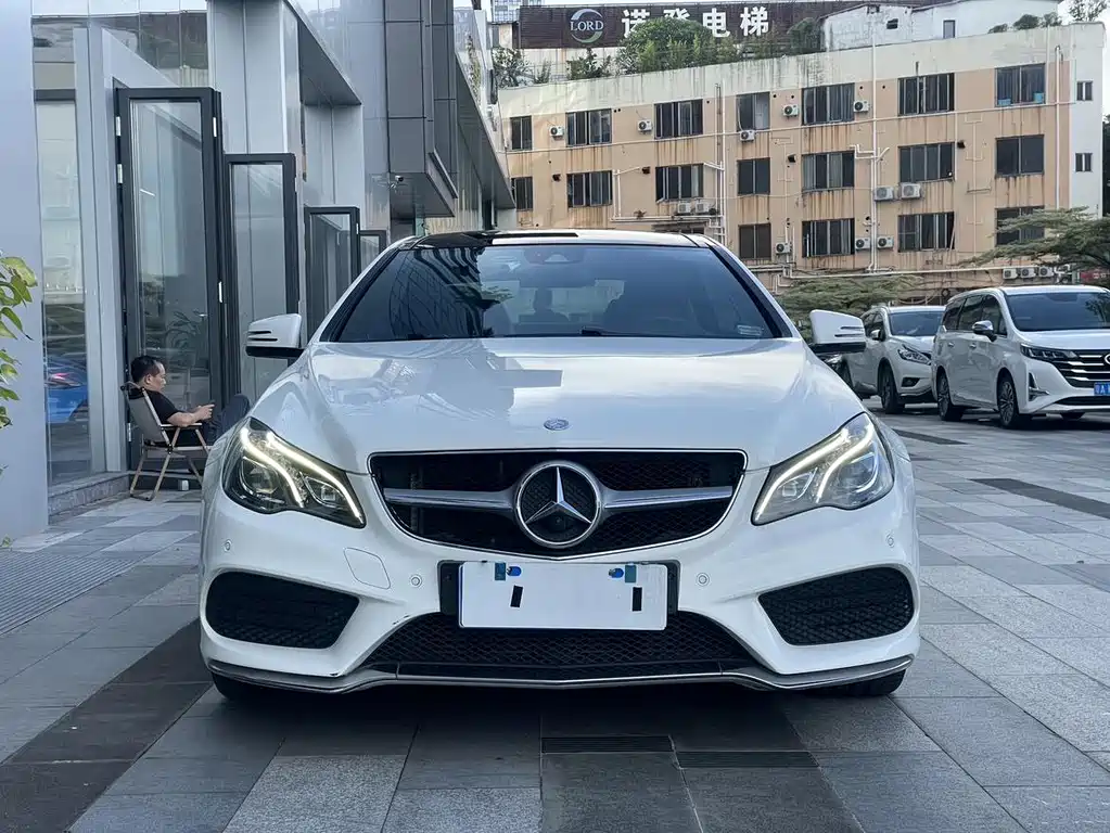 Mercedes-Benz E-Class (Import) — миниатюра 12