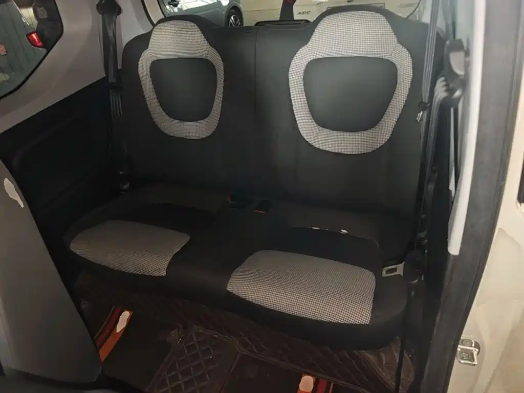 Wuling MINIEV — миниатюра 17