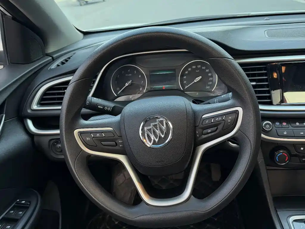 Buick Excelle — миниатюра 7
