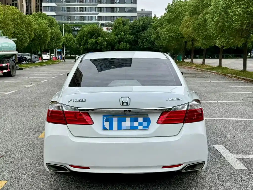 Honda Accord — миниатюра 4