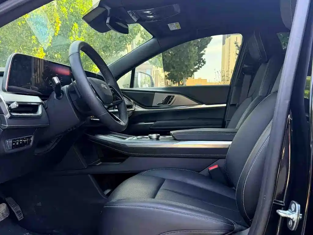 Cadillac XT5 — миниатюра 7