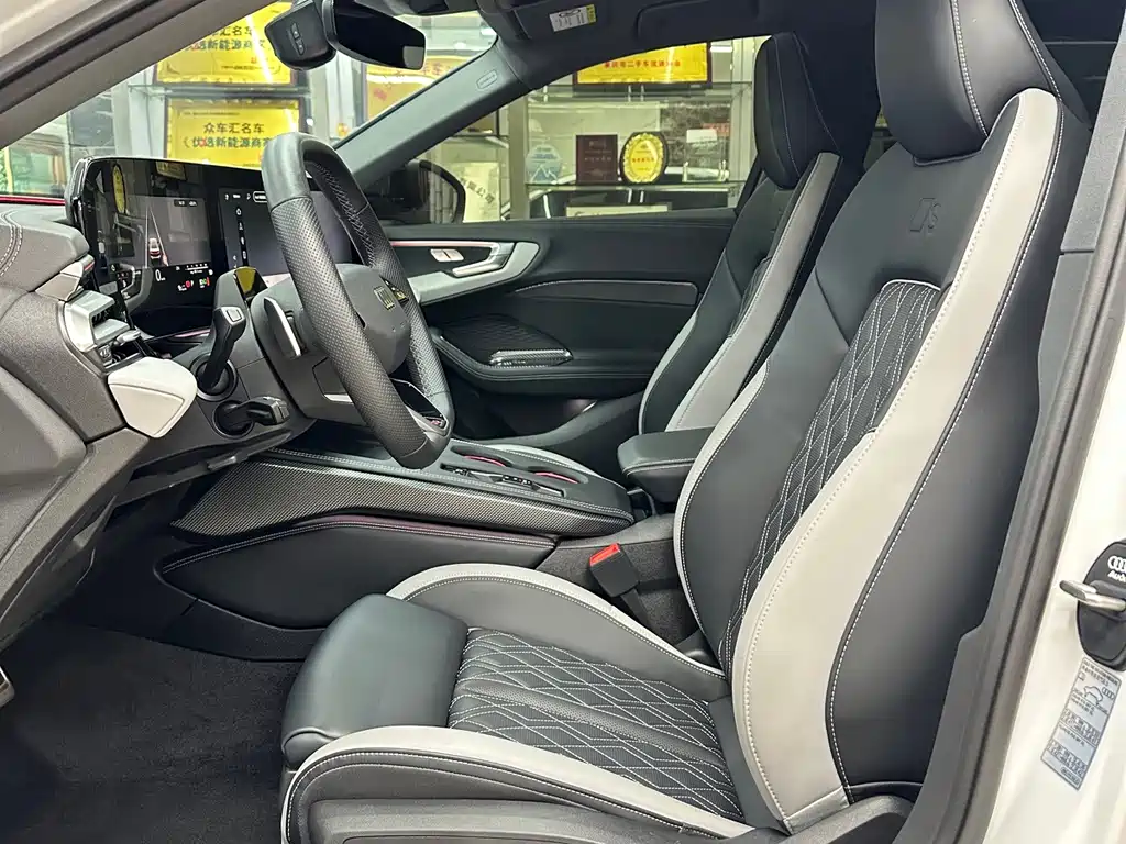 Audi A5L — миниатюра 7