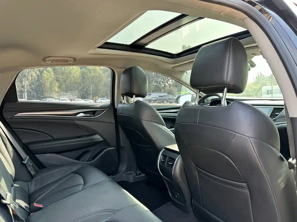 Buick LaCrosse — миниатюра 20