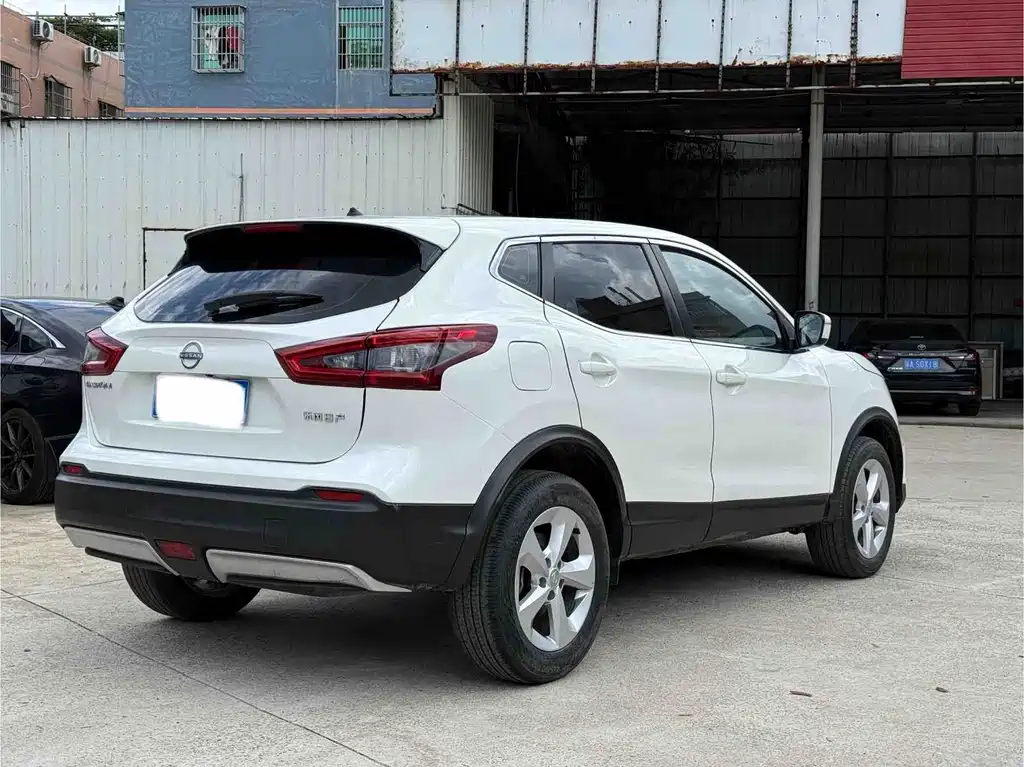 Nissan Qashqai — миниатюра 7