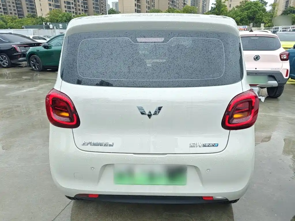 Wuling MINIEV — миниатюра 6