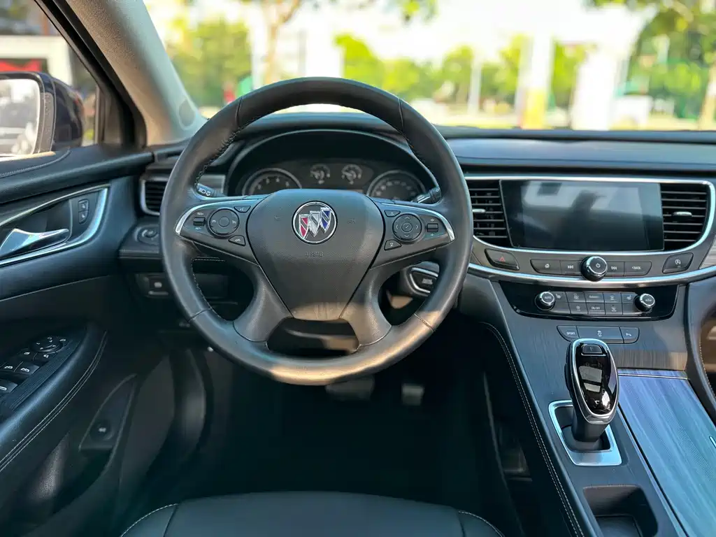 Buick LaCrosse — миниатюра 21