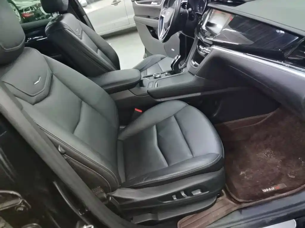 Cadillac XT6 — миниатюра 24