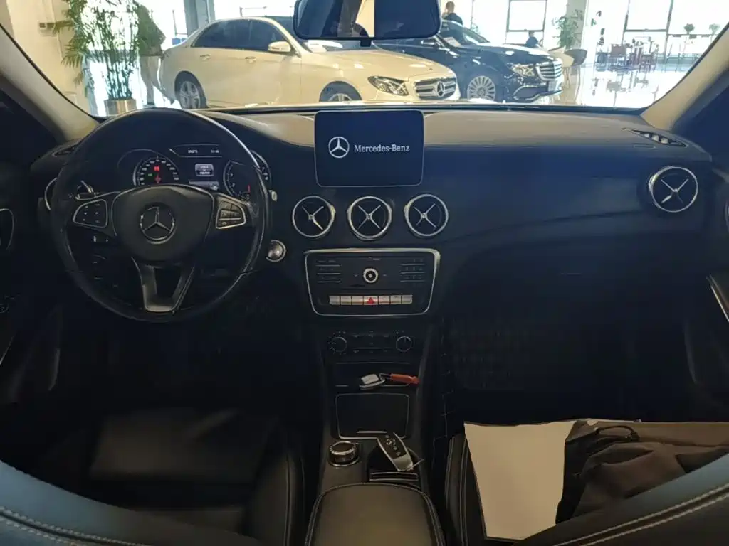 Mercedes-Benz GLA — миниатюра 14