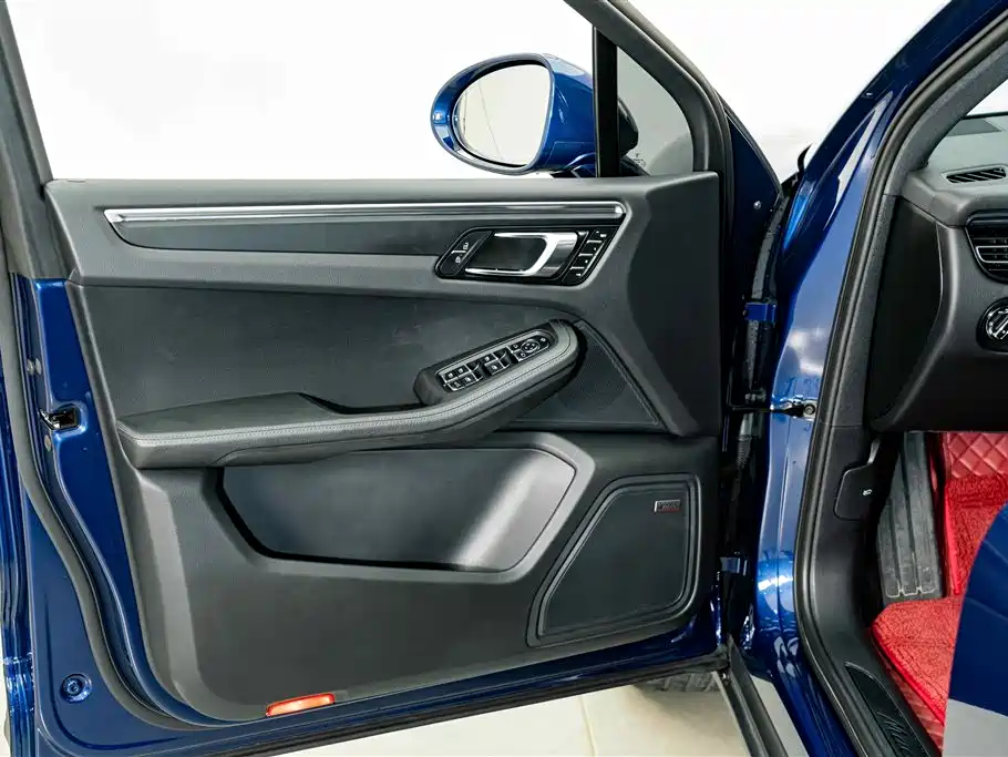 Porsche Macan — миниатюра 16