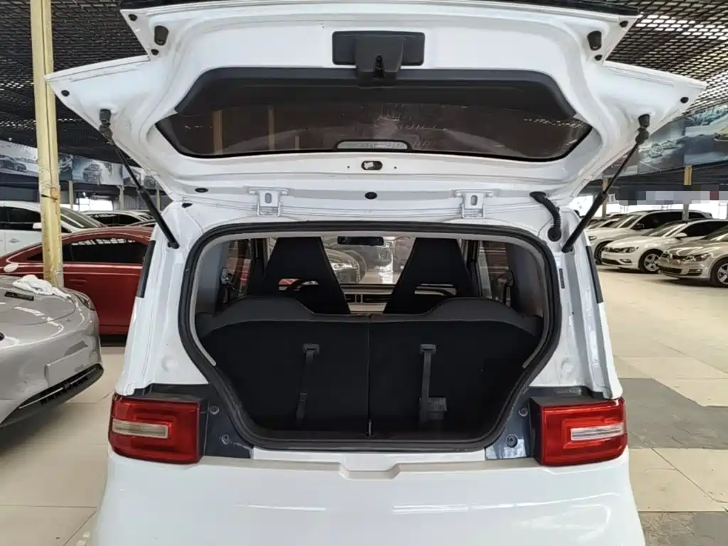 Wuling MINIEV — миниатюра 19