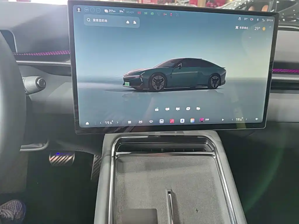 XPeng P7 — миниатюра 13