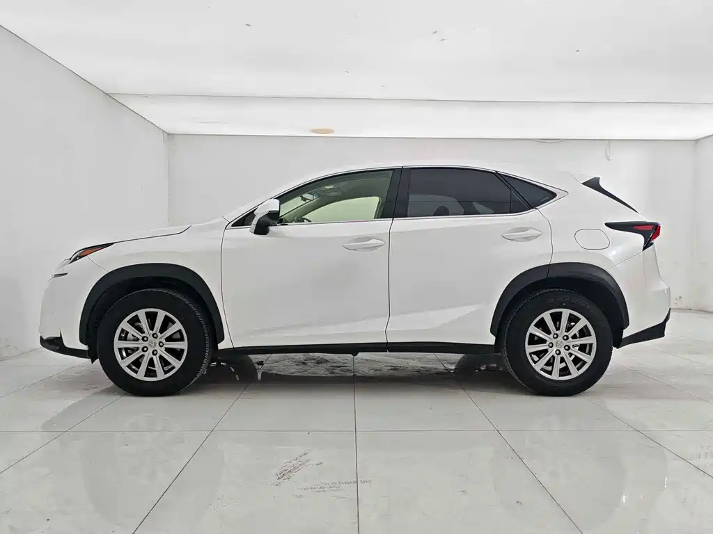 Lexus NX — миниатюра 8