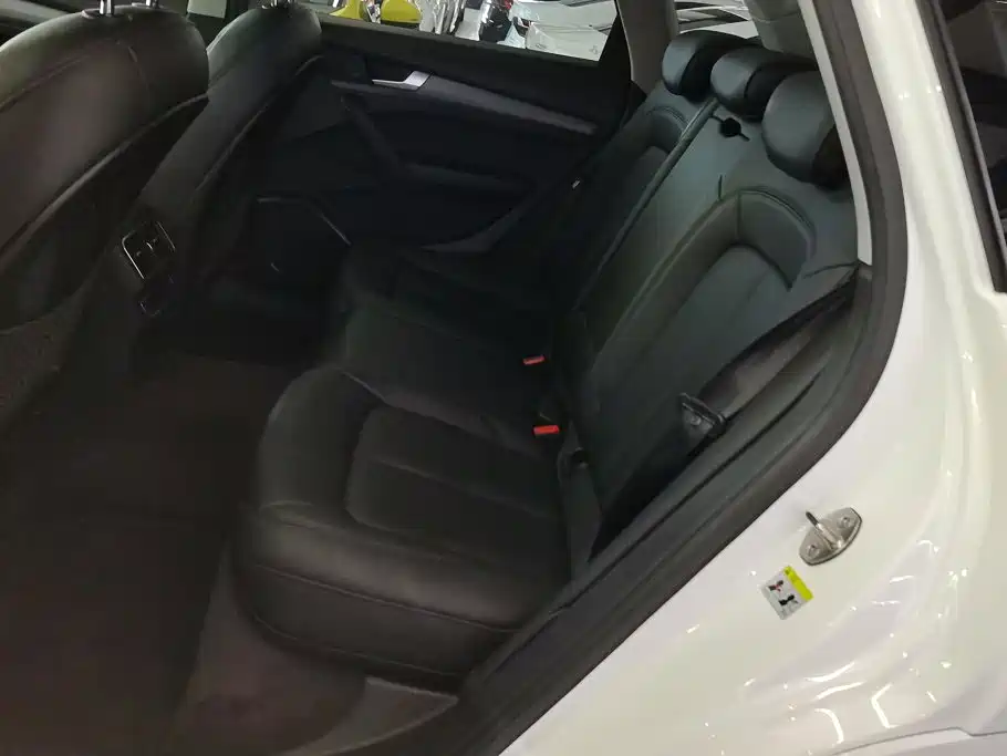 Audi Q5L — миниатюра 11