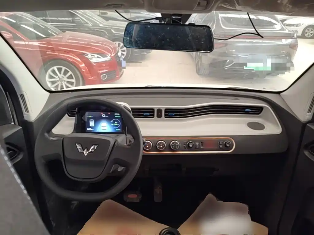 Wuling MINIEV — миниатюра 10